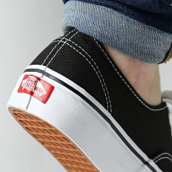 Tout neuf ✔️ Baskets Authentic EE3BLK Black de Vans 😉 -Vans Soldes Boutique vans 110711 VN000EE3BLK 20190130T141450 03