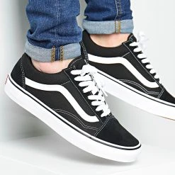 Nouveau 😍 Baskets Old Skool D3HY28 Black White de Vans 🥰