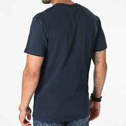 Coupon ⭐ Tee Shirt Left Chest Logo A3CZE Bleu Marine de Vans 🌟 -Vans Soldes Boutique vans 269334 VN0A3CZENAV1 20210609T161908 04