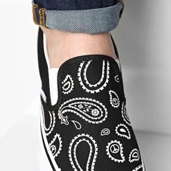 Meilleur prix ✨ Baskets Classic Slip-On A5JMHB0E Peace Paisley Black True White de Vans 😉 6 Meilleur prix ✨ Baskets Classic Slip-On A5JMHB0E Peace Paisley Black True White de Vans 😉 -Vans Soldes Boutique vans 309060 A5JMHB0E1 20220315T160313 03