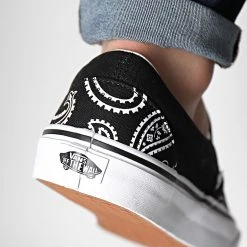 Meilleur prix ✨ Baskets Classic Slip-On A5JMHB0E Peace Paisley Black True White de Vans 😉 7 Meilleur prix ✨ Baskets Classic Slip-On A5JMHB0E Peace Paisley Black True White de Vans 😉 -Vans Soldes Boutique vans 309060 A5JMHB0E1 20220315T160314 04