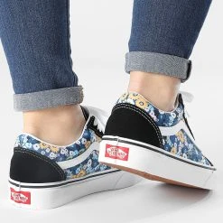 Sortie ✔️ Baskets Femme Old Skool 5KRFFF1 Floral Black Multi de Vans ⭐ -Vans Soldes Boutique vans 309064 A5KRFFF11 20220315T160040 04
