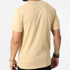 Meilleure vente 😍 Tee Shirt Classic 00GGG Camel de Vans 🎁 -Vans Soldes Boutique vans 322670 00GGG Y97 20220613T161045 04