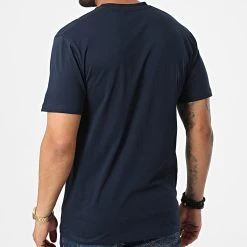 De gros ⌛ Tee Shirt 0004X Bleu Marine de Vans 🎁 -Vans Soldes Boutique vans 323796 0004X NAV 20220617T155018 04