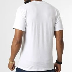 De gros 🎁 Tee 🤩 Shirt Classic Easy Box Blanc de Vans ❤️ -Vans Soldes Boutique vans 324162 A5E81 SVI 20220620T155208 04