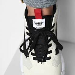 Acheter ⌛ Baskets Ultrarange Exo 4U1KBWI Bone White Black de Vans 😍 -Vans Soldes Boutique vans 333225 A4U1KBWI1 20220818T161439 03