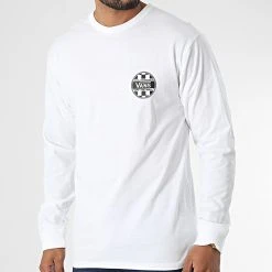 De gros 🔔 Tee Shirt Manches Longues Off The Wall Check Graphic A7S6Z Blanc de Vans 🌟 -Vans Soldes Boutique vans 333724 A7S6Z WHT 20220824T155907 04