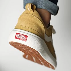 Meilleur prix 💯 Baskets Ultrarange Exo A4UWMBAE1 Mustard Gold de Vans ⭐ -Vans Soldes Boutique vans 338904 A4UWMBAE1 20220923T152037 04