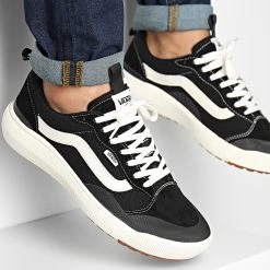 Tout neuf ✨ Baskets Ultrarange Exo A4UWM1KP1 Black Marshmallow de Vans ✨