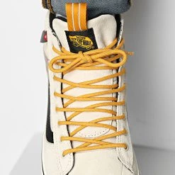 Grosses soldes 🎉 Baskets Montantes Sk8 Hi A5HZZJ5K1 Utility Pop White Multi de Vans 👍 -Vans Soldes Boutique vans 339279 A5HZZJ5K1 20220922T161349 03